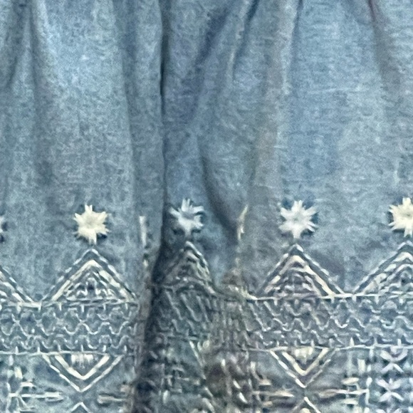 Chambray denim off shoulder peplum peasant blouse - Picture 4 of 4